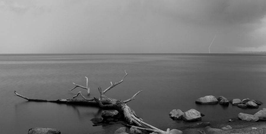 (032 26902) Distant, the Thunder Sounds - Rotary Park, Ajax, ON